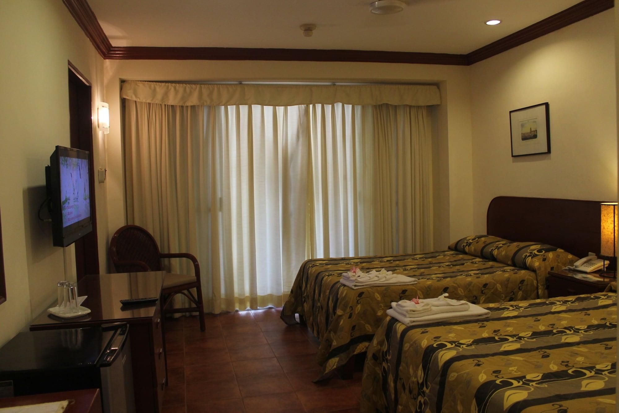Hey Jude Resort Hotel Balabag  Экстерьер фото