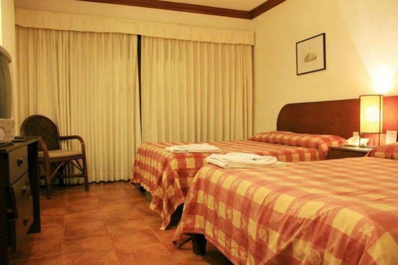 Hey Jude Resort Hotel Balabag  Экстерьер фото